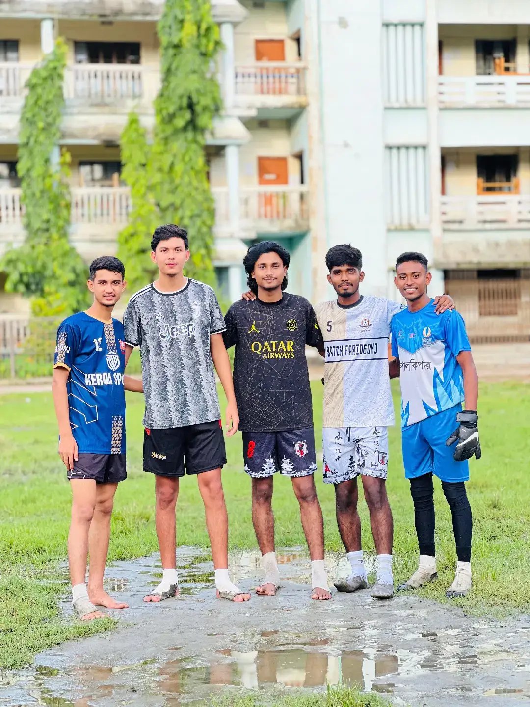 Brotherhood on football 🫂⚽🫶🏻 #foryou #foryoupage #flypシ ##foryoupage #flypシ #emotions #smy #football #foryoupage #unfrezzmyaccount #flypシ #flypシ #foryou