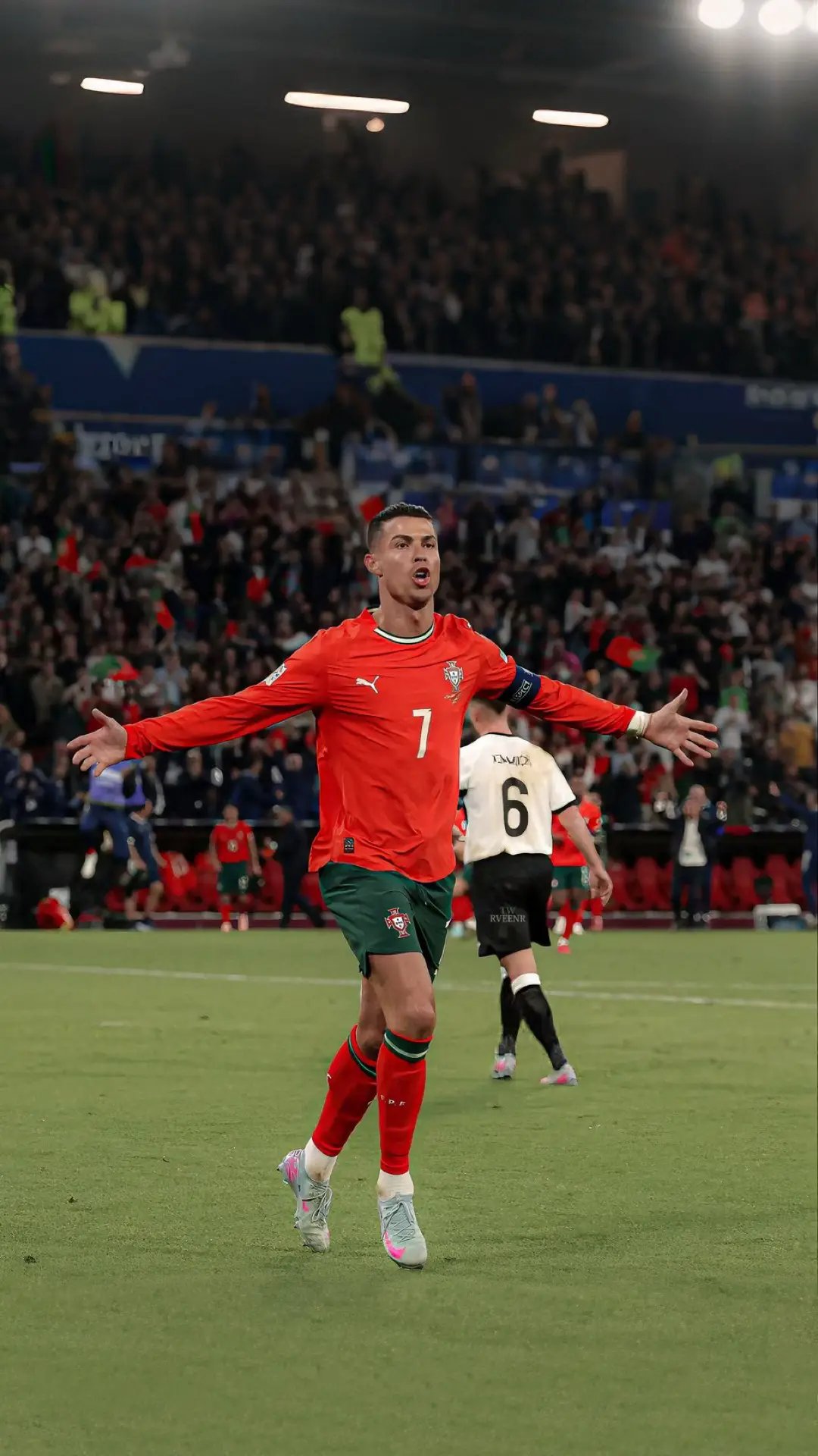 CR7 wallpapers to bless your feed. #cristiano #ronaldo #cr7 #cristianoronaldo #siuuuu #goat #legend #icon #nunomendes #portugal #nationsleague #fyp #sports #footballtiktok #futbol #futebol #him